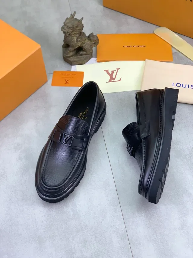 Louis Vuitton Black Textured Leather LV Buckle Loafer 5