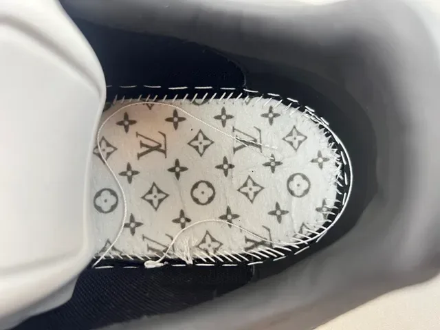 Louis Vuitton Black White Monogram Canvas Pebbled Leather Accents Lifestyle Sneakers 7