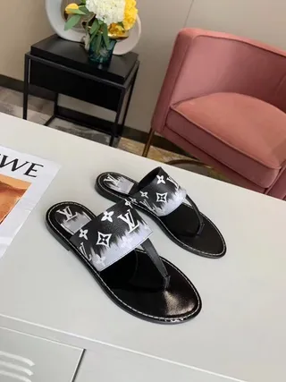 Louis Vuitton Black White Monogram-Print Strap Glossy Sole Slippers 8