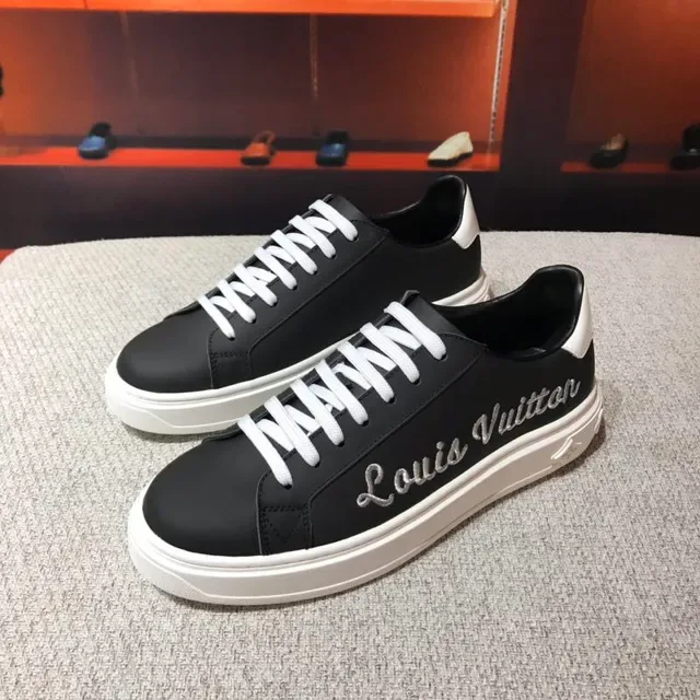 Louis Vuitton Black White Smooth Leather Upper Flat Laces Lifestyle Sneakers 8