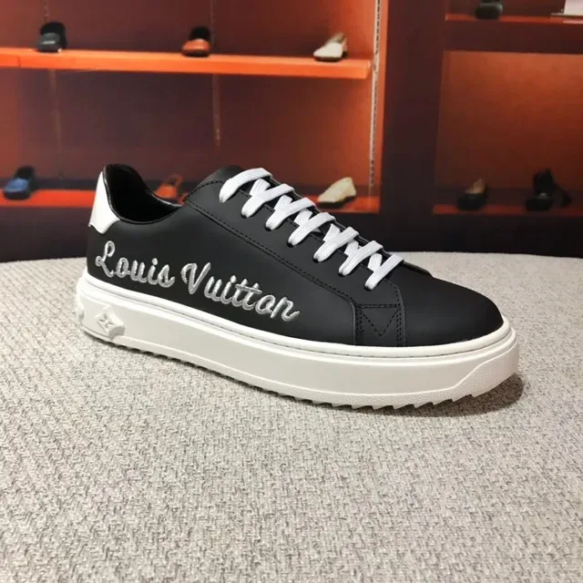 Louis Vuitton Black White Smooth Leather Upper Flat Laces Lifestyle Sneakers 9