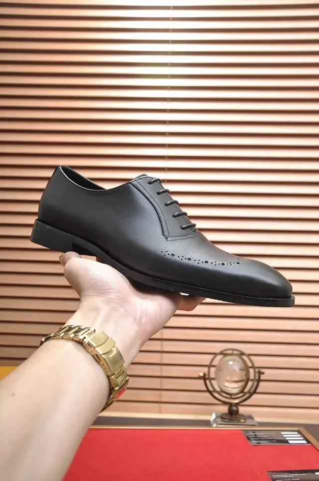 Louis Vuitton 黑色翼尖布罗格牛津鞋 4