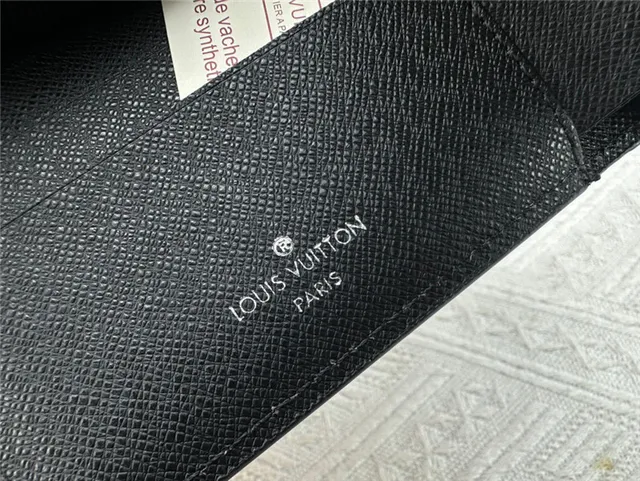 Louis Vuitton Black Yellow Epi Leather Texture Bold Circular Monogram Short Wallet 3