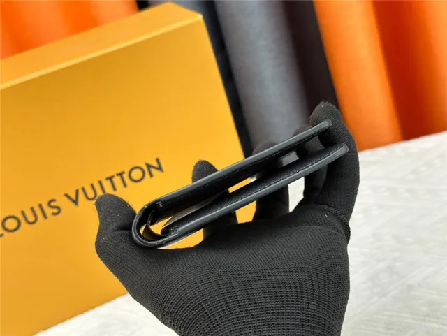 Louis Vuitton Black Yellow Epi Leather Texture Bold Circular Monogram Short Wallet 8