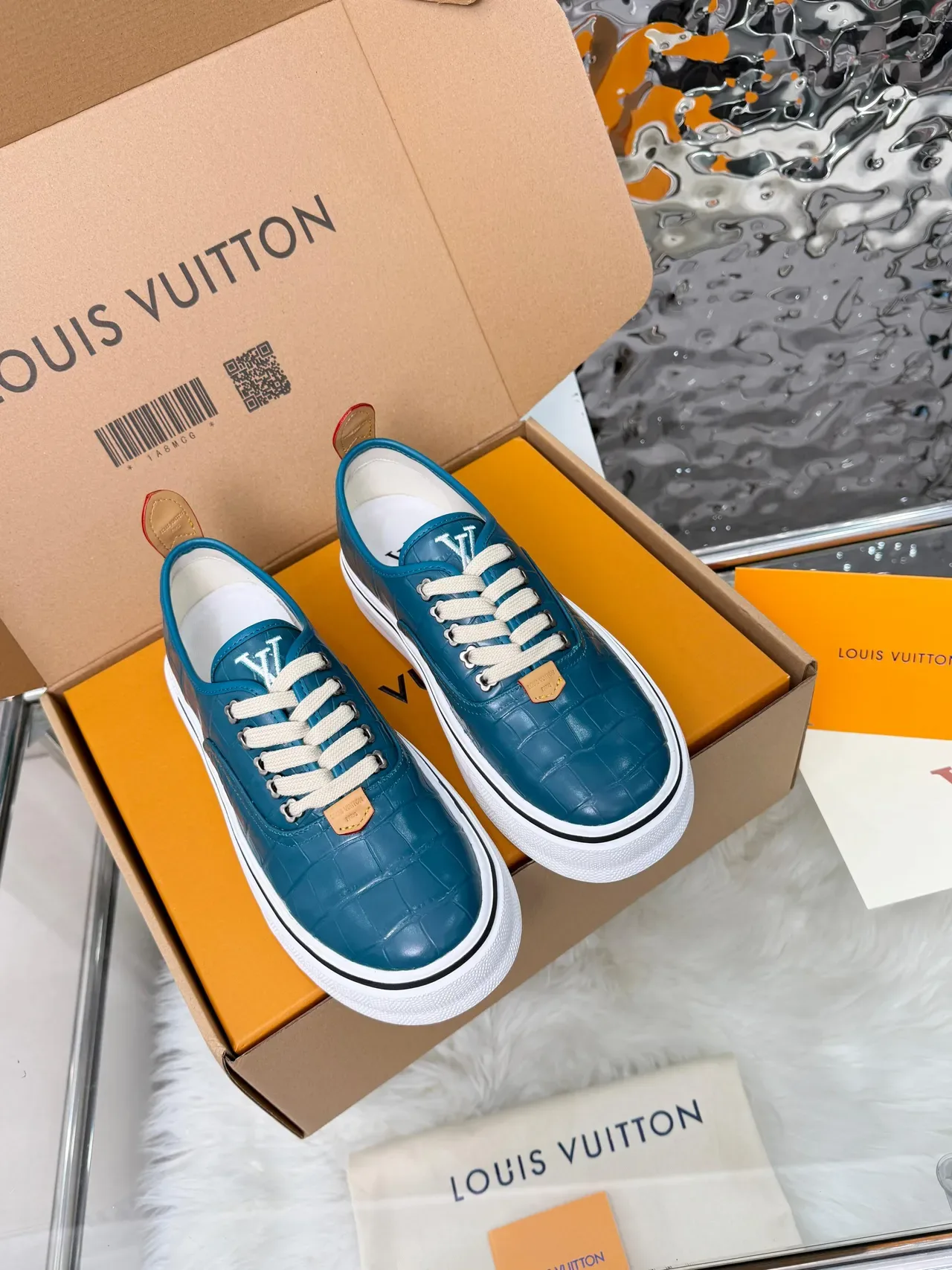 Louis Vuitton Blue White Croc-Embossed Leather Platform Sole Lifestyle Sneakers 4