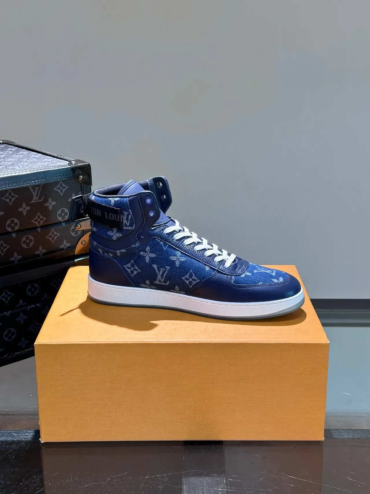 Louis Vuitton Blue White High-Top Monogram Canvas Lifestyle Sneakers 5