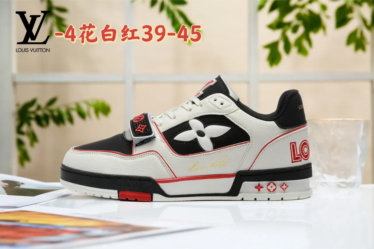 Louis Vuitton Tênis Lifestyle Monogramado Azul e Branco de Baixo em Tecido 11