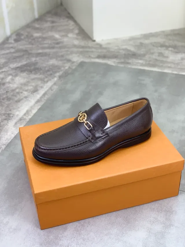 Louis Vuitton Brown Gold Pebbled Leather Horsebit Buckle Loafer 4