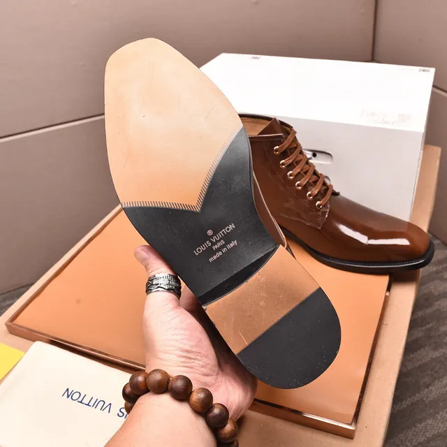 Louis Vuitton Bottes de cheville en cuir patenté marron et Damier Check 5