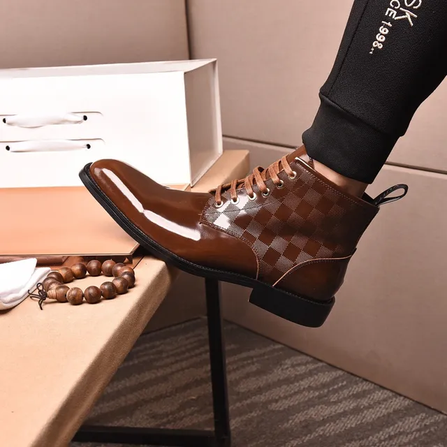 Louis Vuitton Bottes de cheville en cuir patenté marron et Damier Check 7