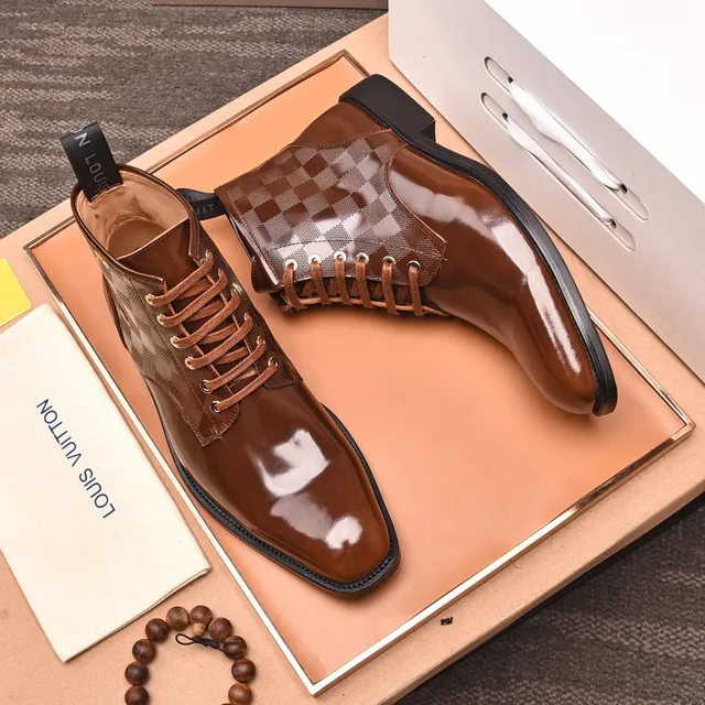 Louis Vuitton Bottes de cheville en cuir patenté marron et Damier Check 9