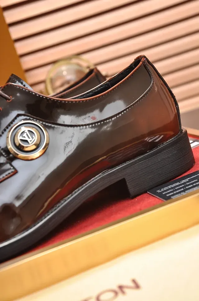 Louis Vuitton Chaussures Oxford Marron Cuir Patenté à Embout 2