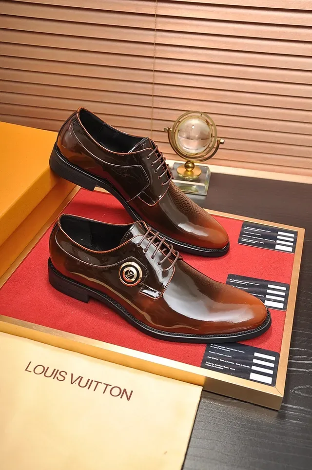 Louis Vuitton Chaussures Oxford Marron Cuir Patenté à Embout 4