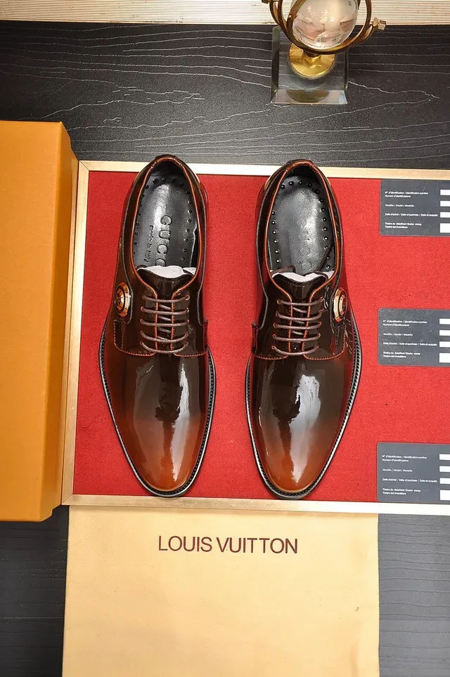 Louis Vuitton Chaussures Oxford Marron Cuir Patenté à Embout 5