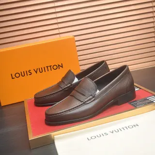 Louis Vuitton 棕色粒面皮革乐福鞋
