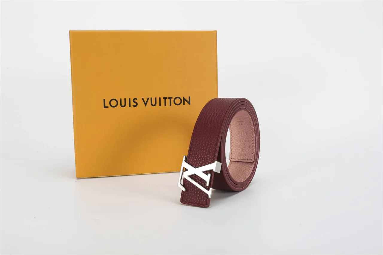 Louis Vuitton Burgundy Beige Pebbled Interlocking LV Buckle Leather Belt 3