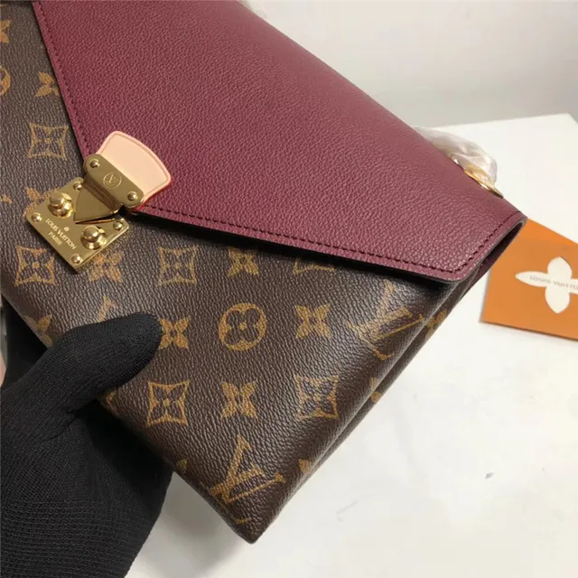 Louis Vuitton Bordeaux Marron Envelope Flap Monogram Canvas Sac à main 23