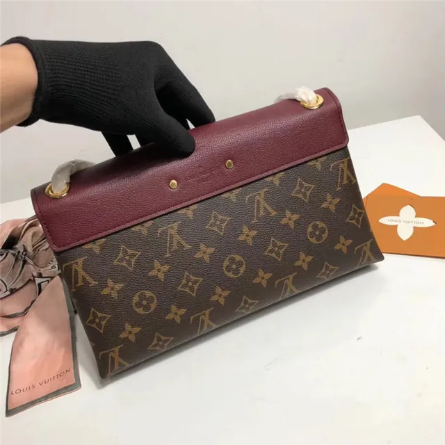 Louis Vuitton Bordeaux Marron Envelope Flap Monogram Canvas Sac à main 24