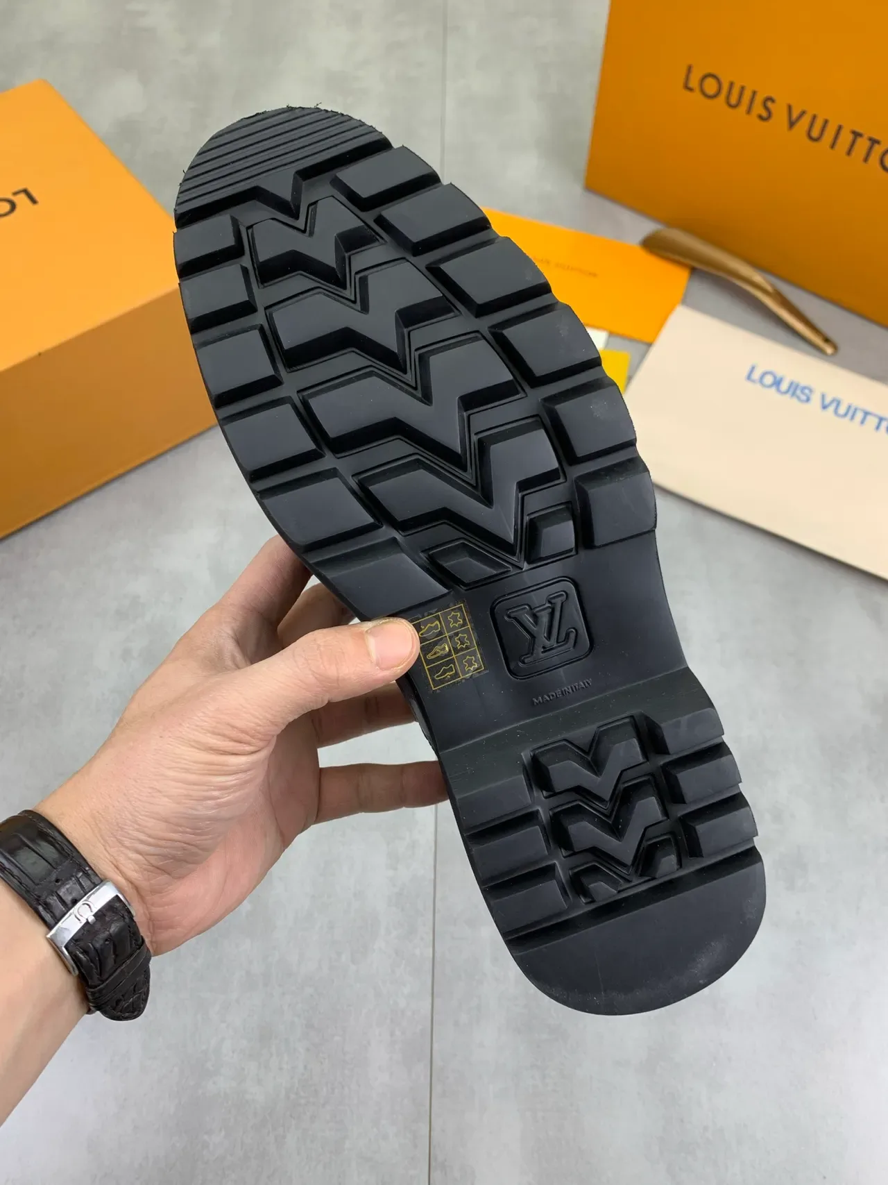 Louis Vuitton Checkered Monogram Cap-Toe Leather Shoes 4