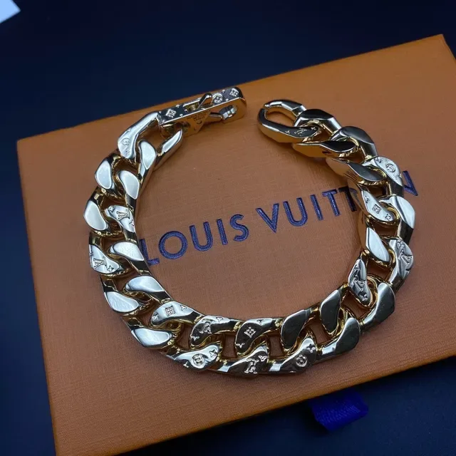 Louis Vuitton Chunky Curb-Link Gold-Tone Chain Bracelet 3