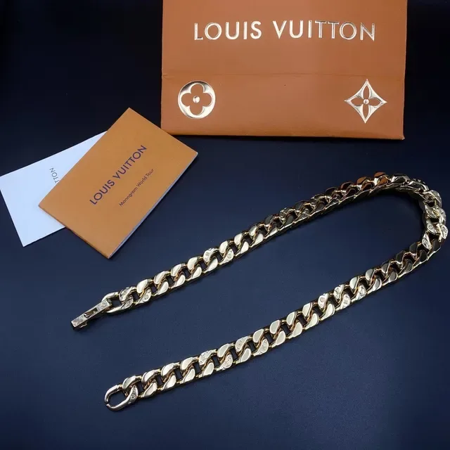 Louis Vuitton Chunky Curb-Link Gold-Tone Chain Bracelet 5