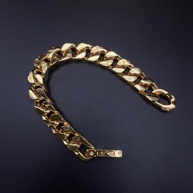 Louis Vuitton Chunky Curb-Link Gold-Tone Chain Bracelet 6