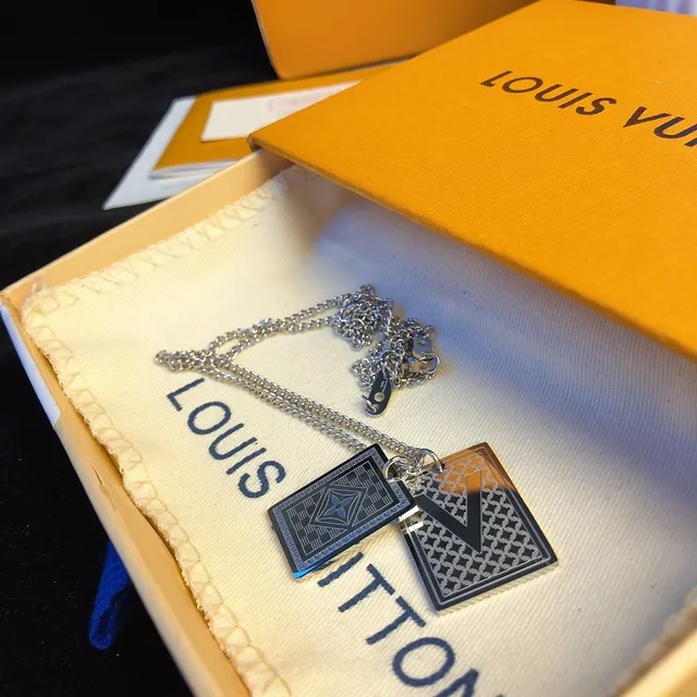 Louis Vuitton Deck of Cards Dual Pendant Silver Tone Necklace 3