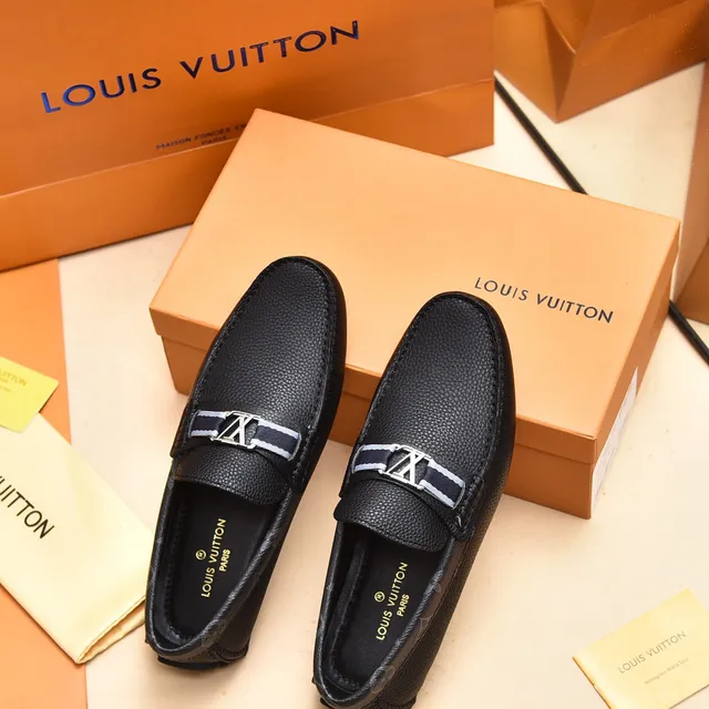 Louis Vuitton Driver Black Navy Pebbled Leather Metal LV Buckle Loafer 3