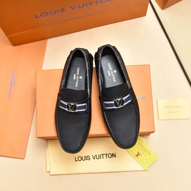 Louis Vuitton Driver Black Navy Pebbled Leather Metal LV Buckle Loafer 9
