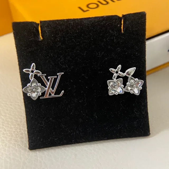 Louis Vuitton Floral Monogram Crystal Stud Earrings 4