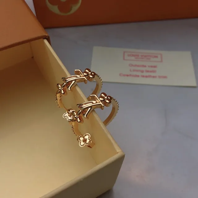 Louis Vuitton Floral Motif Gold Hoop Earrings 8