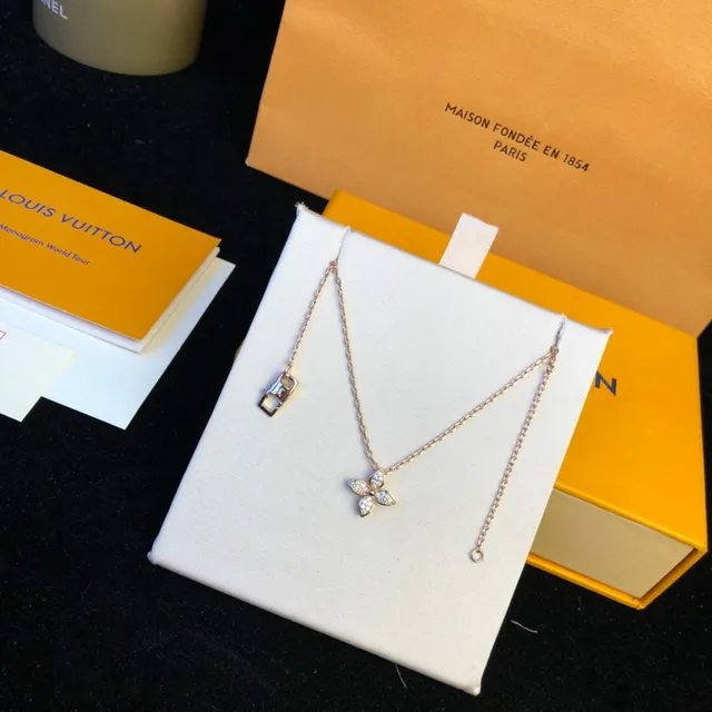 Louis Vuitton Floral Pavé Crystal Rose Gold-Tone Necklace 8