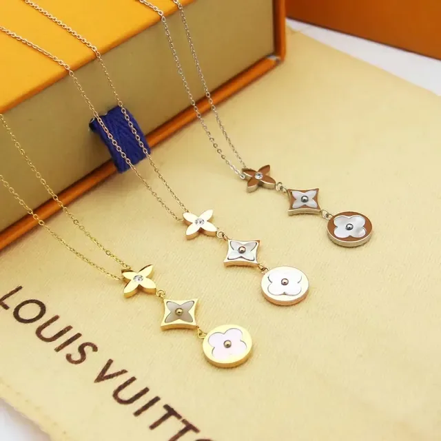 Louis Vuitton Flower and Quatrefoil Gold Silver Pendant Mother-of-Pearl Inlay Necklace 5