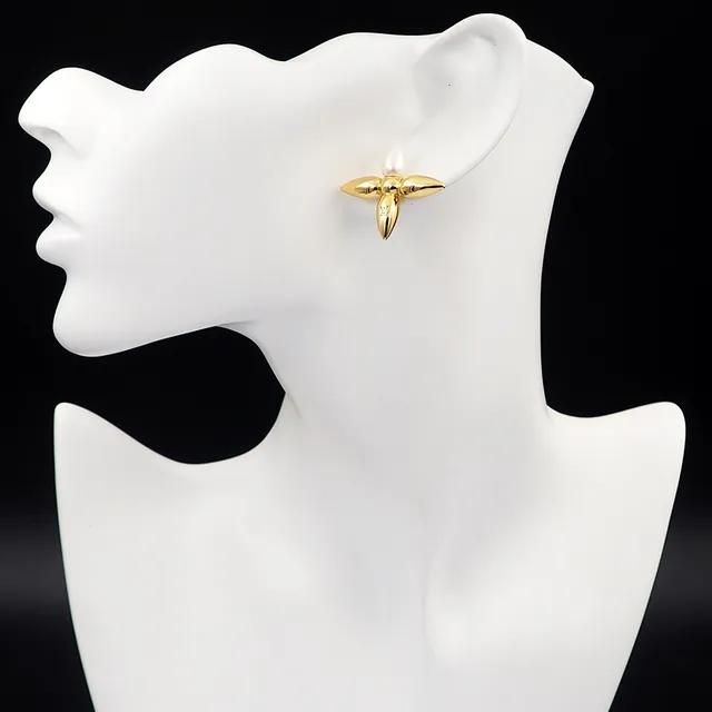 Louis Vuitton Flower Earring Gold-Tone Pearl-Topped Stud Earrings 3