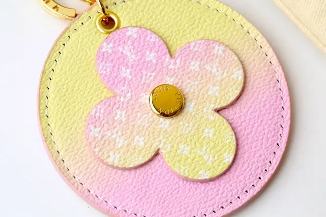 Bolsa Tote Louis Vuitton Porta-Chaves Flor Rosa Amarelo Circular Couro Gradiente Pastel 6