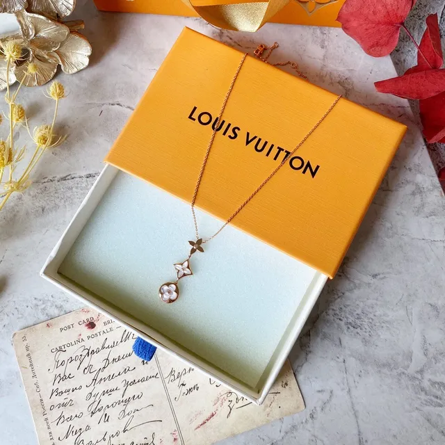 Louis Vuitton motif floral triple floral collier 3