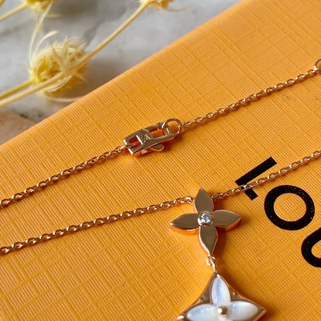 Louis Vuitton motif floral triple floral collier 6