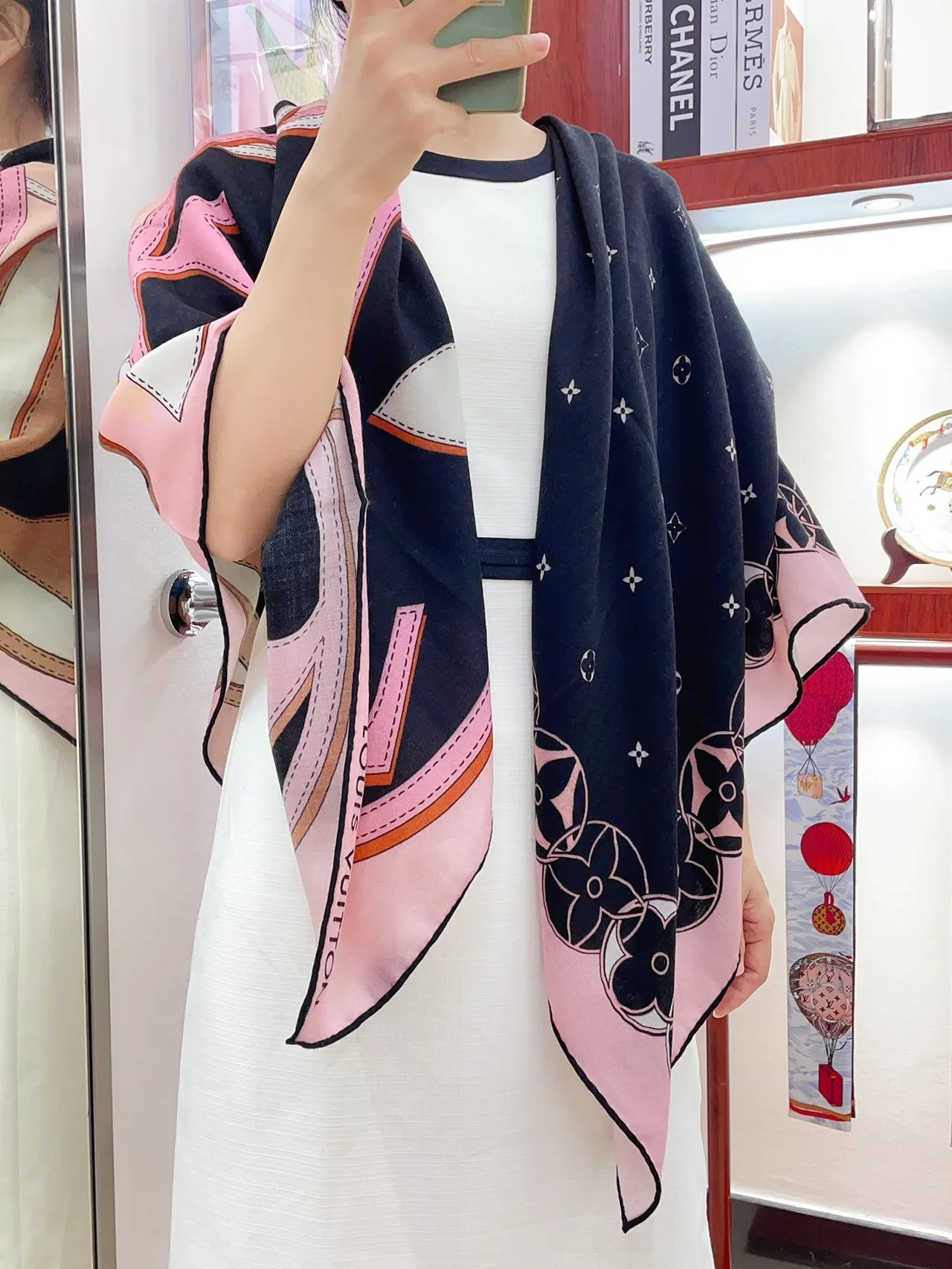 Louis Vuitton Graphic-Print Multicolor Silk Scarf 2