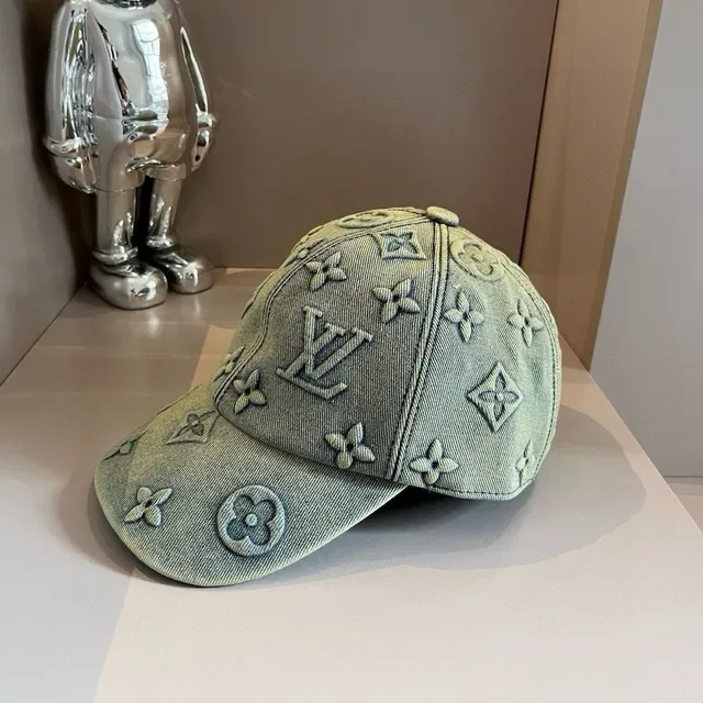 Louis Vuitton গ্রে বেইজ মোনোগ্রামড ডেনিম স্ট্রাকচার্ড সিক্স-প্যানেল বেসবল ক্যাপ 6