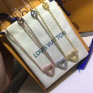 Louis Vuitton 爱心 金粉色 镶钻水晶 心形吊坠 轮廓项链