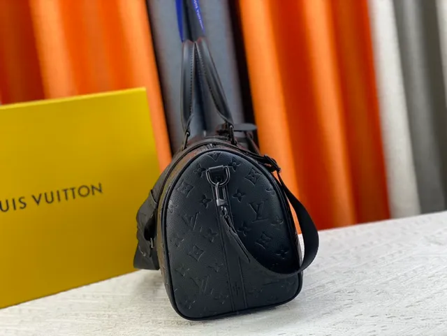 Louis Vuitton Keepall Boston Noir Embossé Monogramme Cuir Sac Duffle 3
