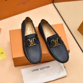 Louis Vuitton लोअफर काला गोल्ड पेबल्ड चमड़ा LV बकल लोअफर