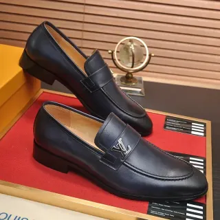 Louis Vuitton काली चमड़े की पेनी लोअफर
