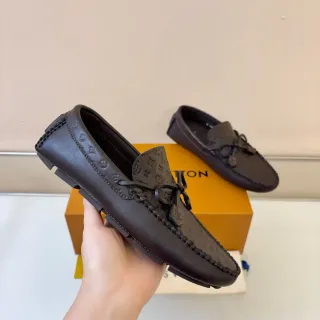 Louis Vuitton भूरा मोनोग्राम-एम्बॉस्ड चमड़ा ब्रेडेड मोका टो सिलाई लोफर