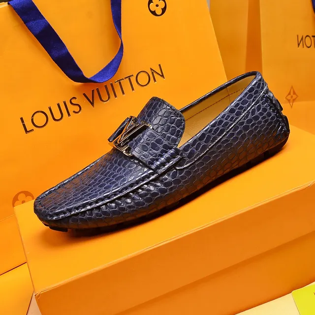 Louis Vuitton Mocassin Bleu marine Doré Cuir estampé crocodile Métal Boucle LV Twist Mocassin 5