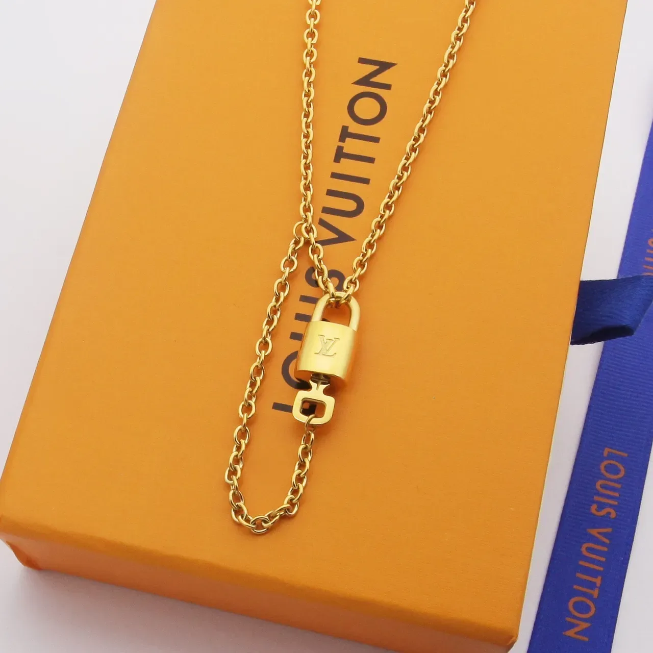 Louis Vuitton Lock It Gold-Tone Padlock Necklace 5