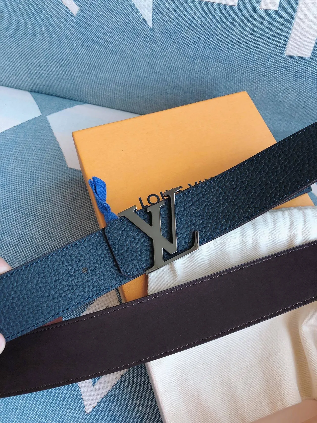 Louis Vuitton LV Belt Navy Blue Pebbled Leather Belt 4