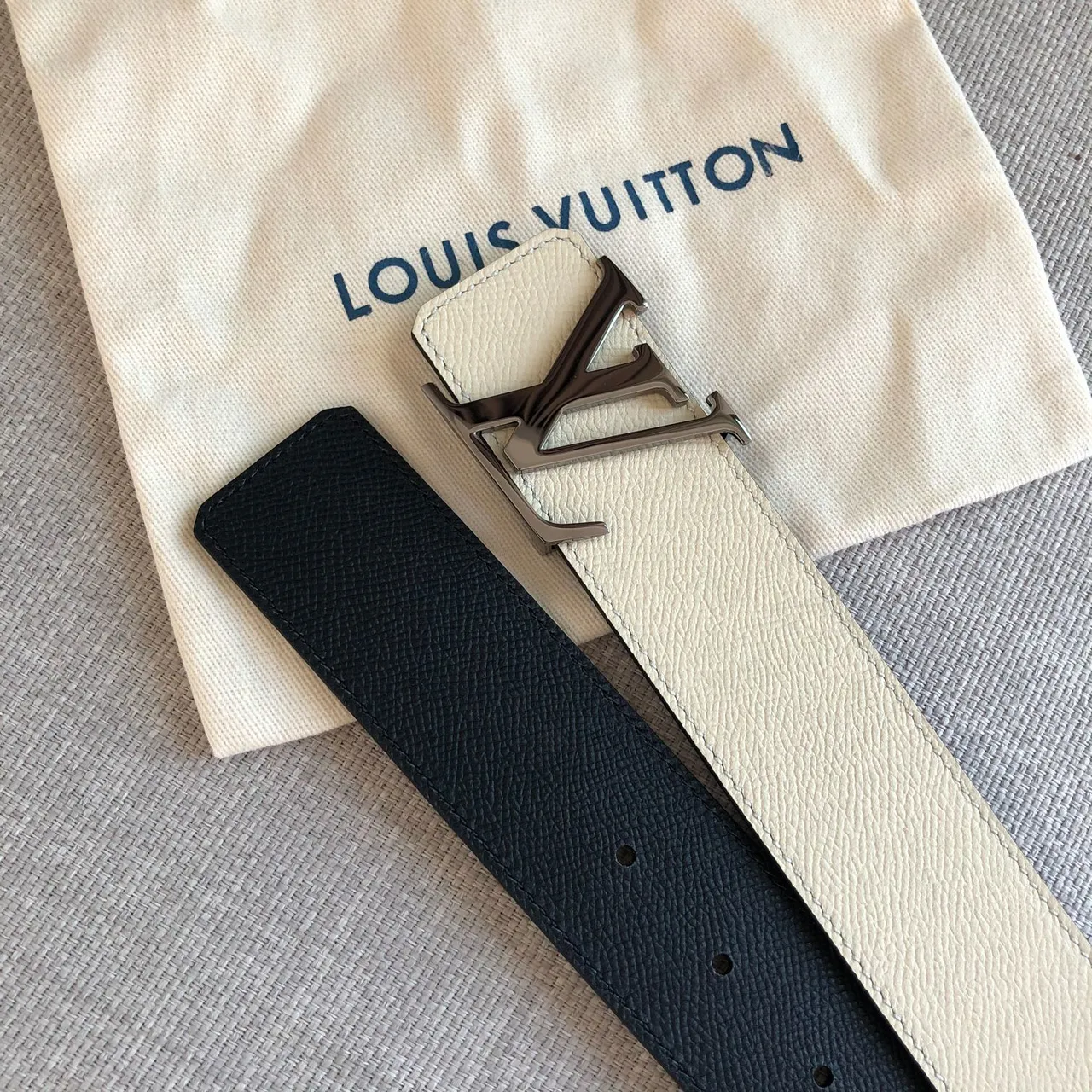 Louis Vuitton LV Initiales 40mm Smooth Black Leather Belt 2