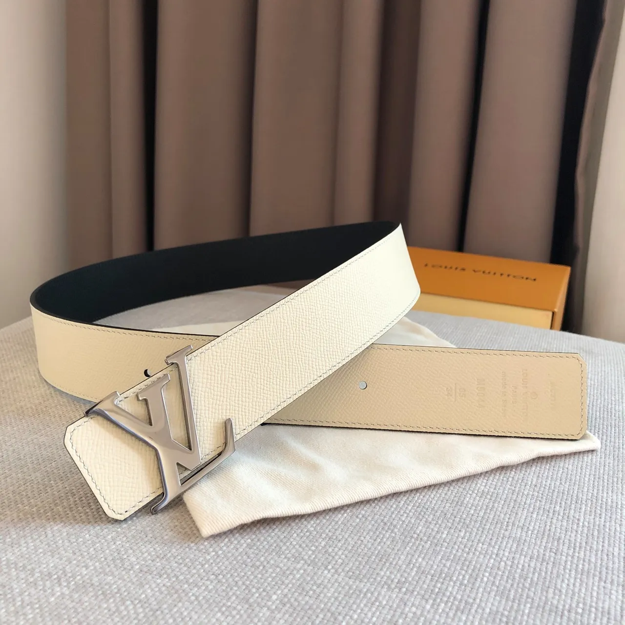 Louis Vuitton LV Initiales 40mm Smooth Black Leather Belt 3