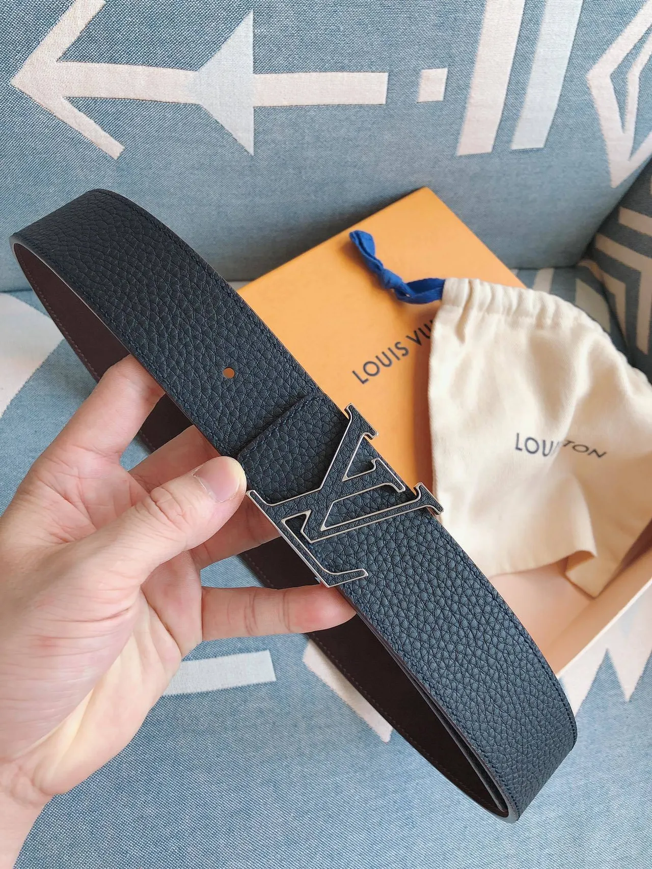 Louis Vuitton LV Initiales Blue Pebbled Leather Belt 5